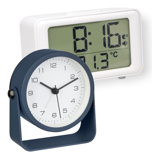 Budíky digitální či analogové