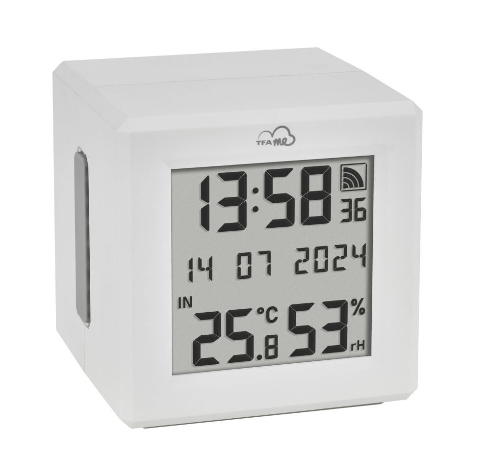 Brána systému TFA.me, na displeji přesný čas a datum stahované z internetu a vnitřní teplota a vlhkost