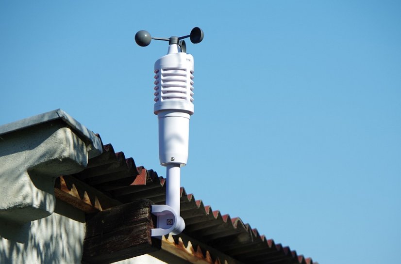 TFA 35.1140.01 - SPRING BREEZE - Meteorologická stanice s barevným displejem