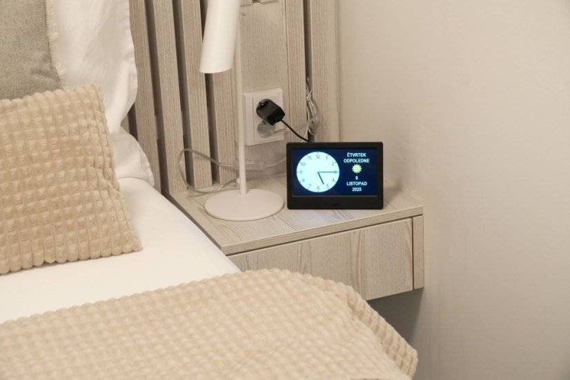 Airbi NOTE - hodiny s kalendářem, textovými upozorněními a fotorámečkem