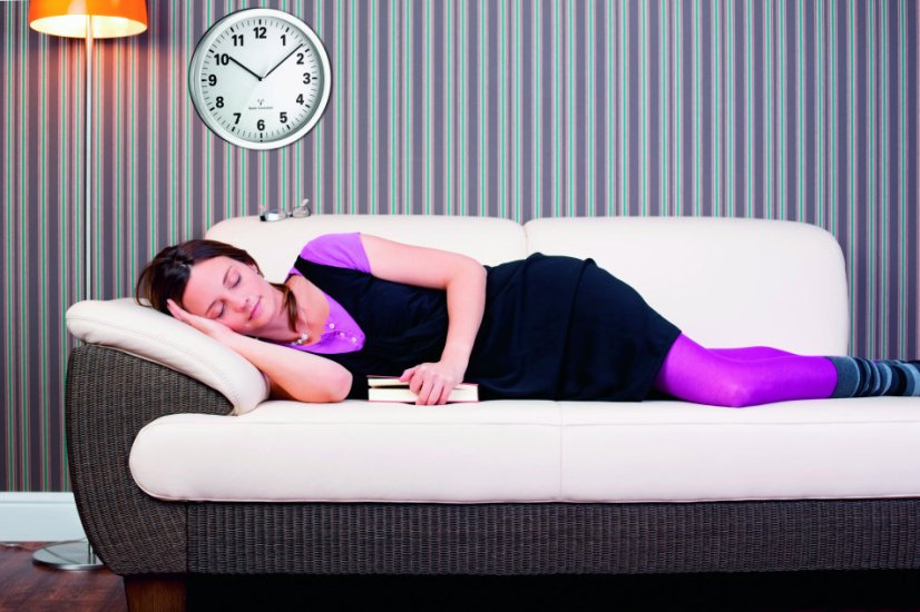 TFA 60.3523.02 - Nástěnné DCF hodiny s tichým chodem