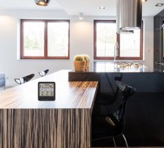 TFA 30.3075.01 - Bezdrátový teploměr s vlhkoměrem a třemi senzory