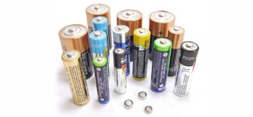Meteostanice a baterie: dobíjecí, alkalické nebo lithiové?