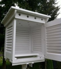 Stevensonova meteorologická budka malá - se stojanem pro zabudování do betonu