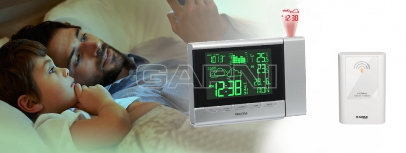 Meteostanice s barevným displejem a projekcí Garni 435