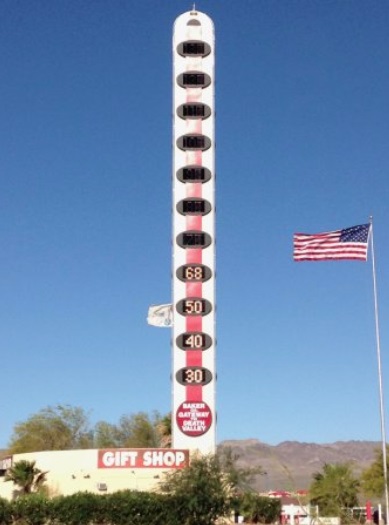 USA Kalifornie Baker velký teploměr CA