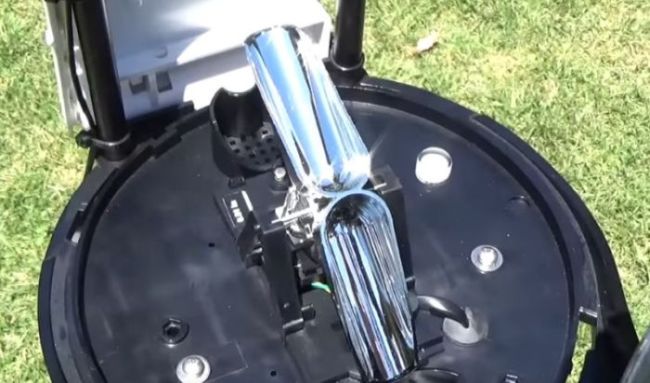 Vnitřek srážkoměru Davis